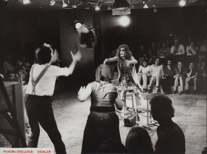 1972 - KAHLE S&Auml;NGERIN (v l Erwin V&ouml;lger, Christine Ruckdeschel, Wolfgang Hoppe)&copy;FTM