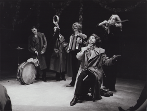 1977 - FIRMLING, nach Karl Valentin (Benno Ifland, Colin Gilder, Carl Kittel, Kurt Bildstein, Werner Eckl) &copy;Oda Sternberg