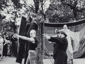 1977 - TETZELS ABLASS, M&uuml;nchen, (vorne Colin Gilder, Benno Ifland, hinten Kurt Bildstein, Johanna Bittenbinder)&copy;Oda Sternberg