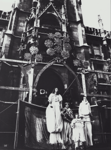 1980 - M&uuml;nchen, Marienplatz, Rathaus, WEISSE CLOWNS (Bildstein, Humm, Scott, Maschek)&copy;W Giesche